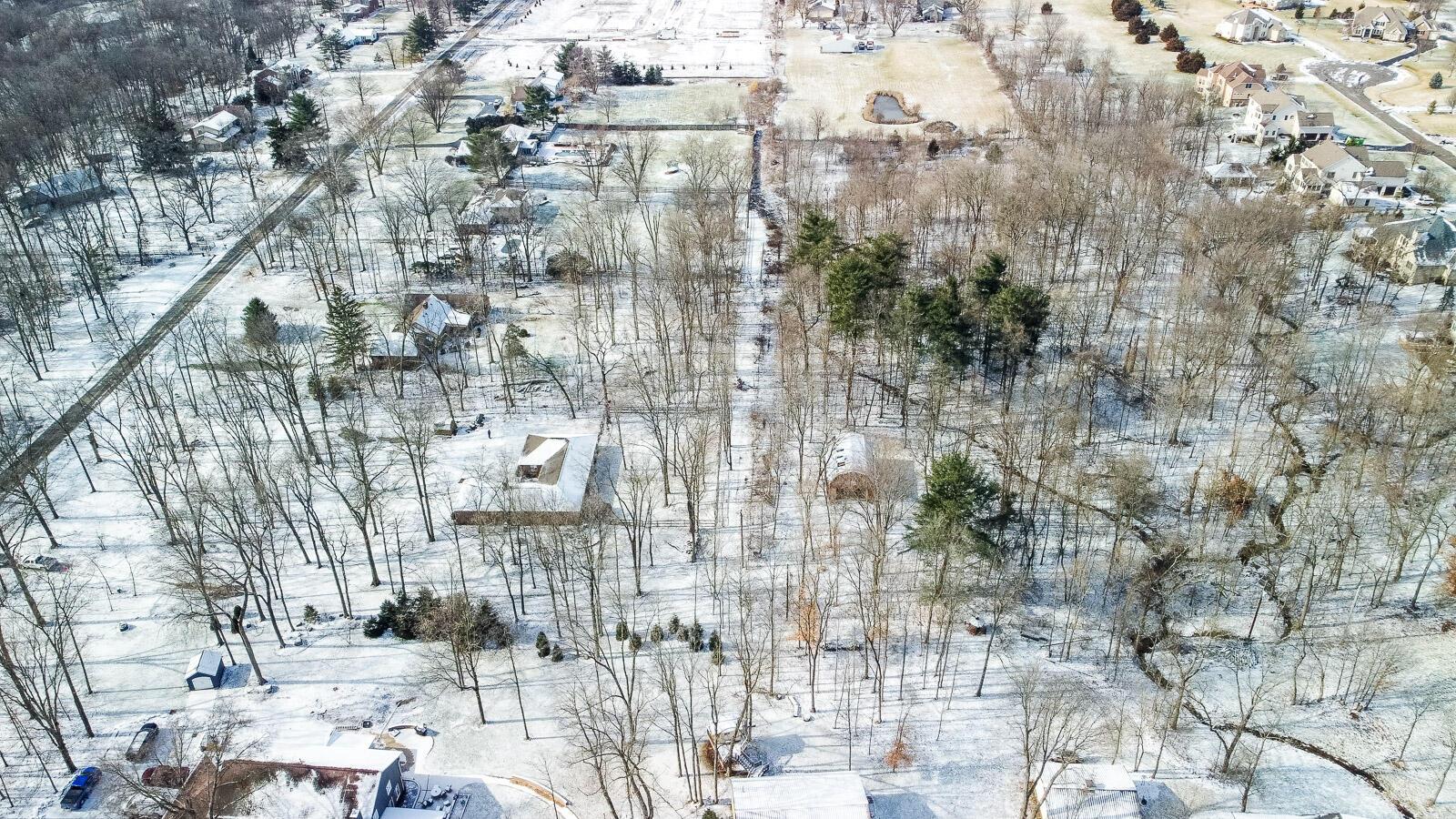 2414 Carriage Road Powell, OH 43065 - Photo 10 of 46 2414 Carriage-10