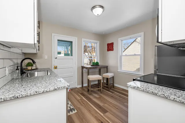 $189,900 | 3526 West Glendale Avenue, Milwaukee, WI 53209