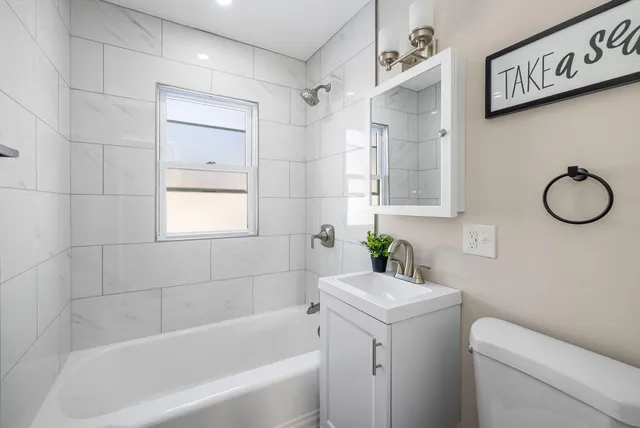 $189,900 | 3526 West Glendale Avenue, Milwaukee, WI 53209