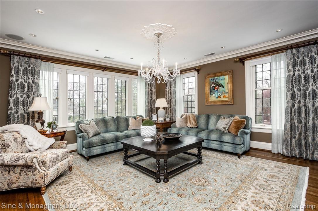 315 Washington Road Grosse Pointe, MI 48230 - Photo 59 of 99 315 Washington S099.jpg