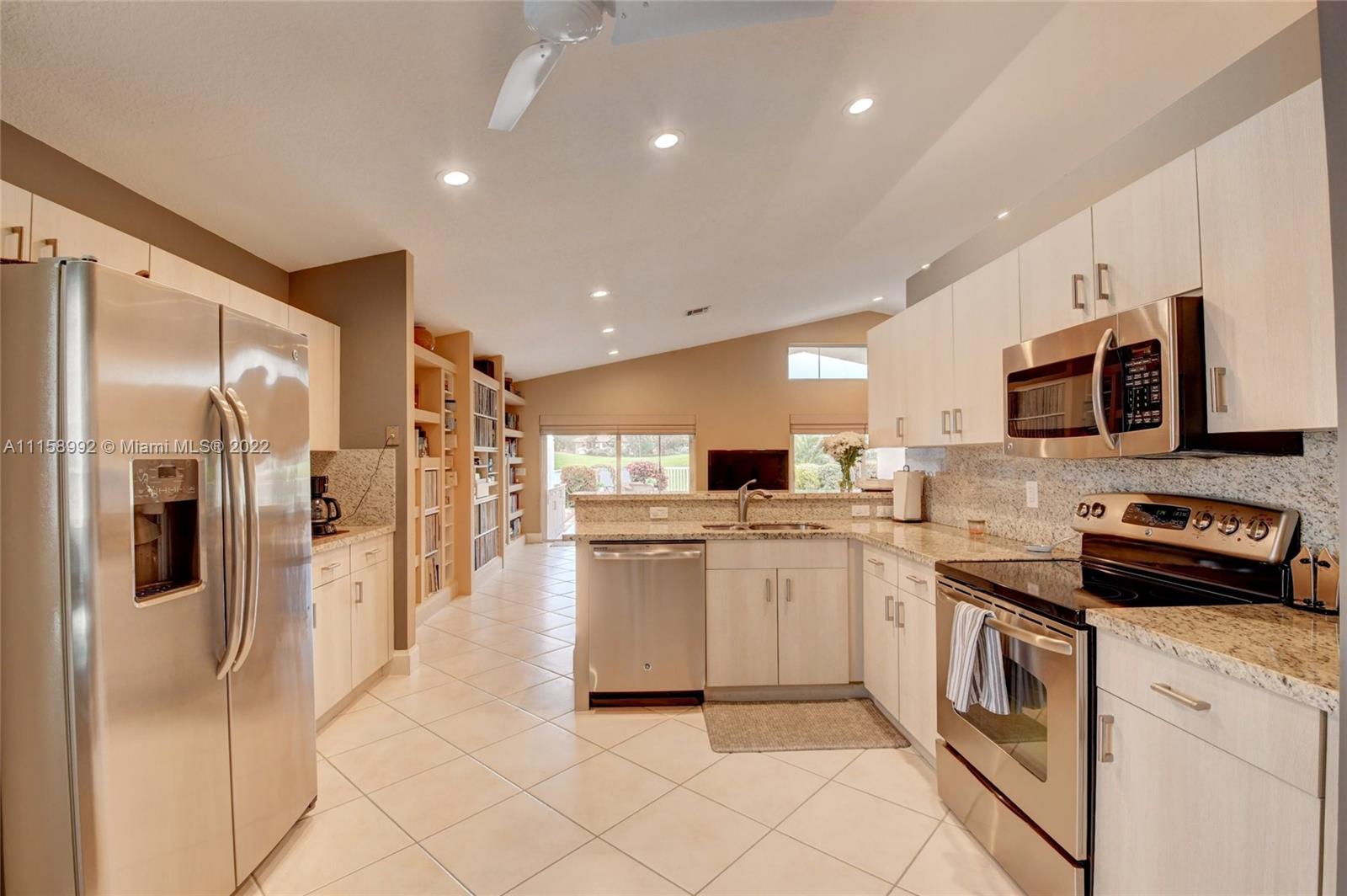6565 Sun River Road Boynton Beach, FL 33437 - Photo 14 of 21 Gallery Image 14