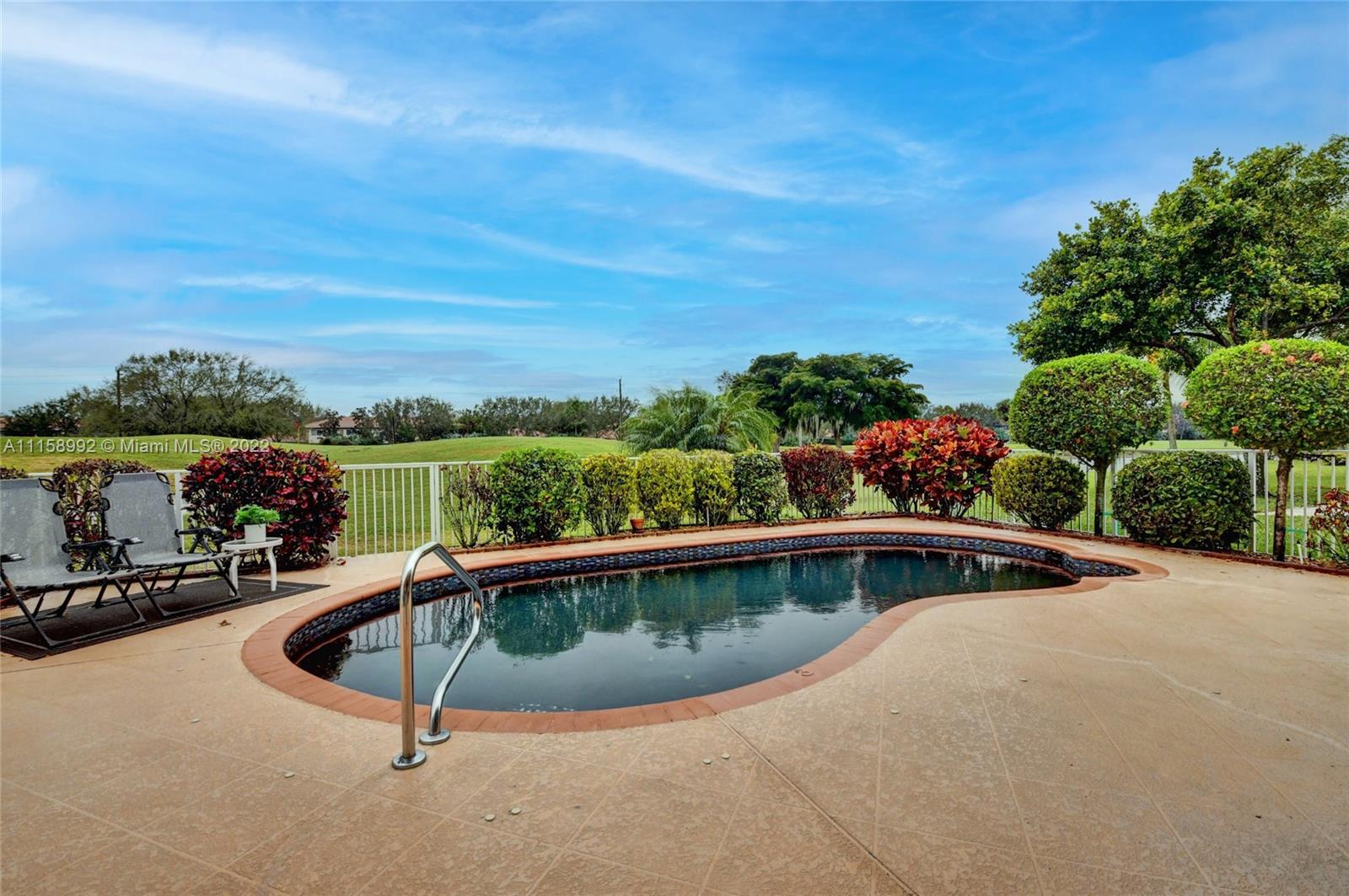 6565 Sun River Road Boynton Beach, FL 33437 - Photo 4 of 21 Gallery Image 4