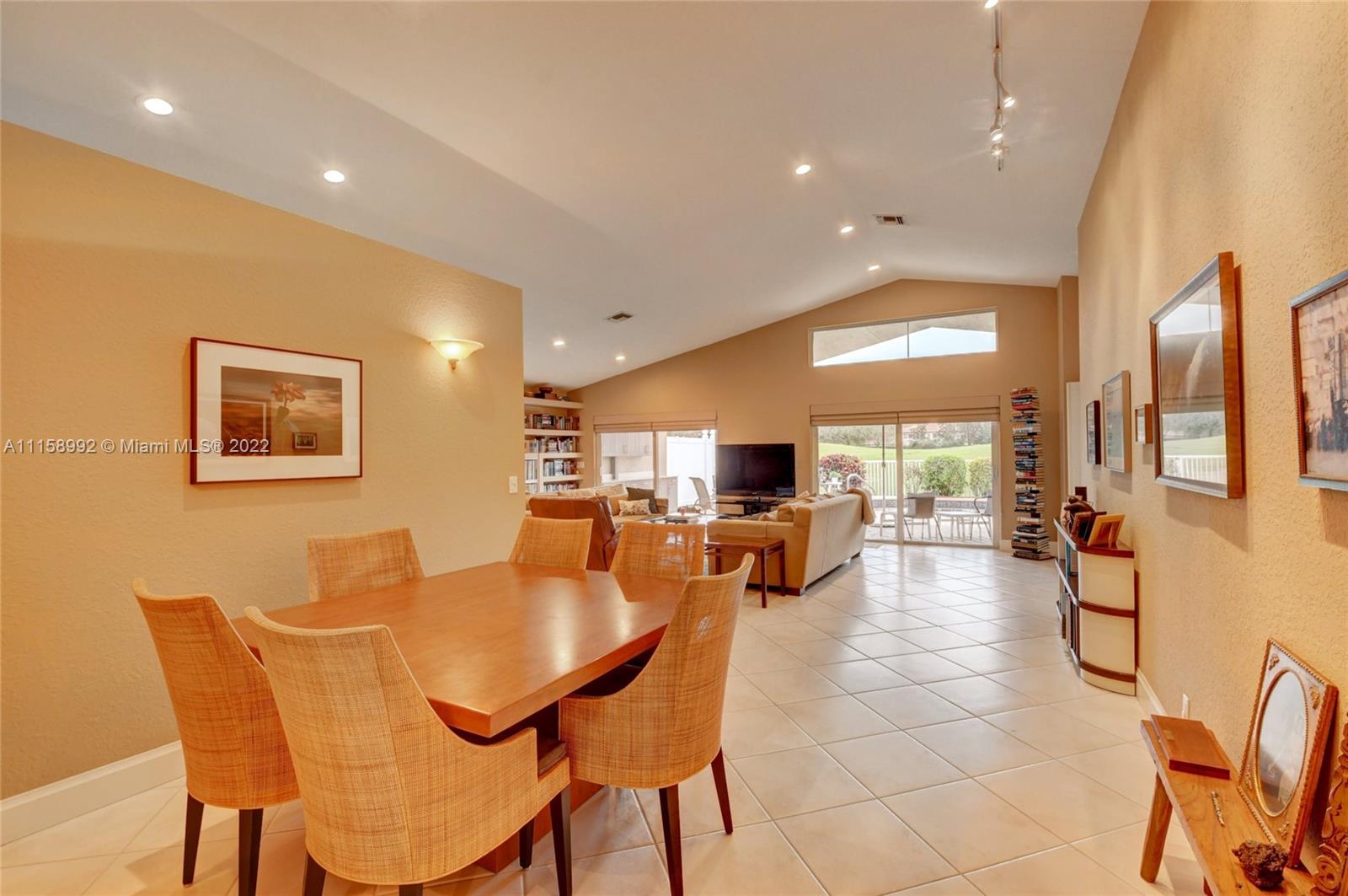 6565 Sun River Road Boynton Beach, FL 33437 - Photo 7 of 21 Gallery Image 7