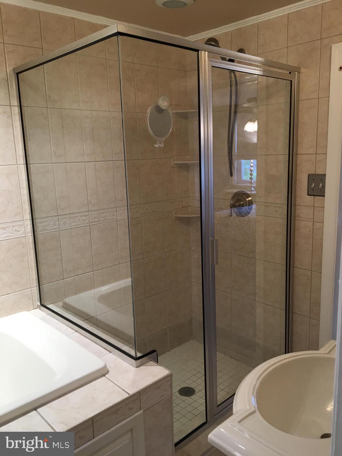 10206 West Keswick Road Philadelphia, PA 19114 - Photo 17 of 35 Gallery Image 17