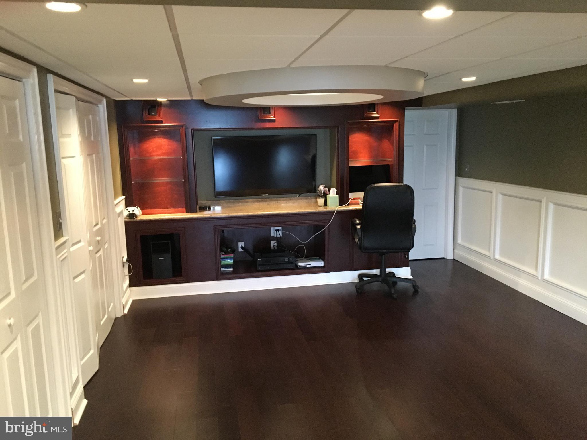 10206 West Keswick Road Philadelphia, PA 19114 - Photo 24 of 35 Gallery Image 24