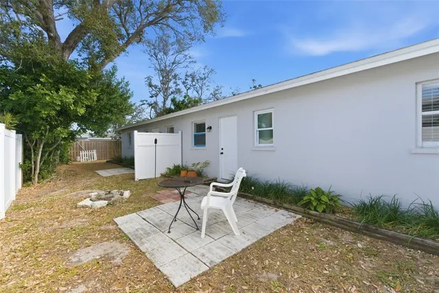 $825,000 | 2227 Montclair Drive, Sarasota, FL 34231
