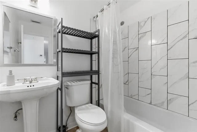 $825,000 | 2227 Montclair Drive, Sarasota, FL 34231