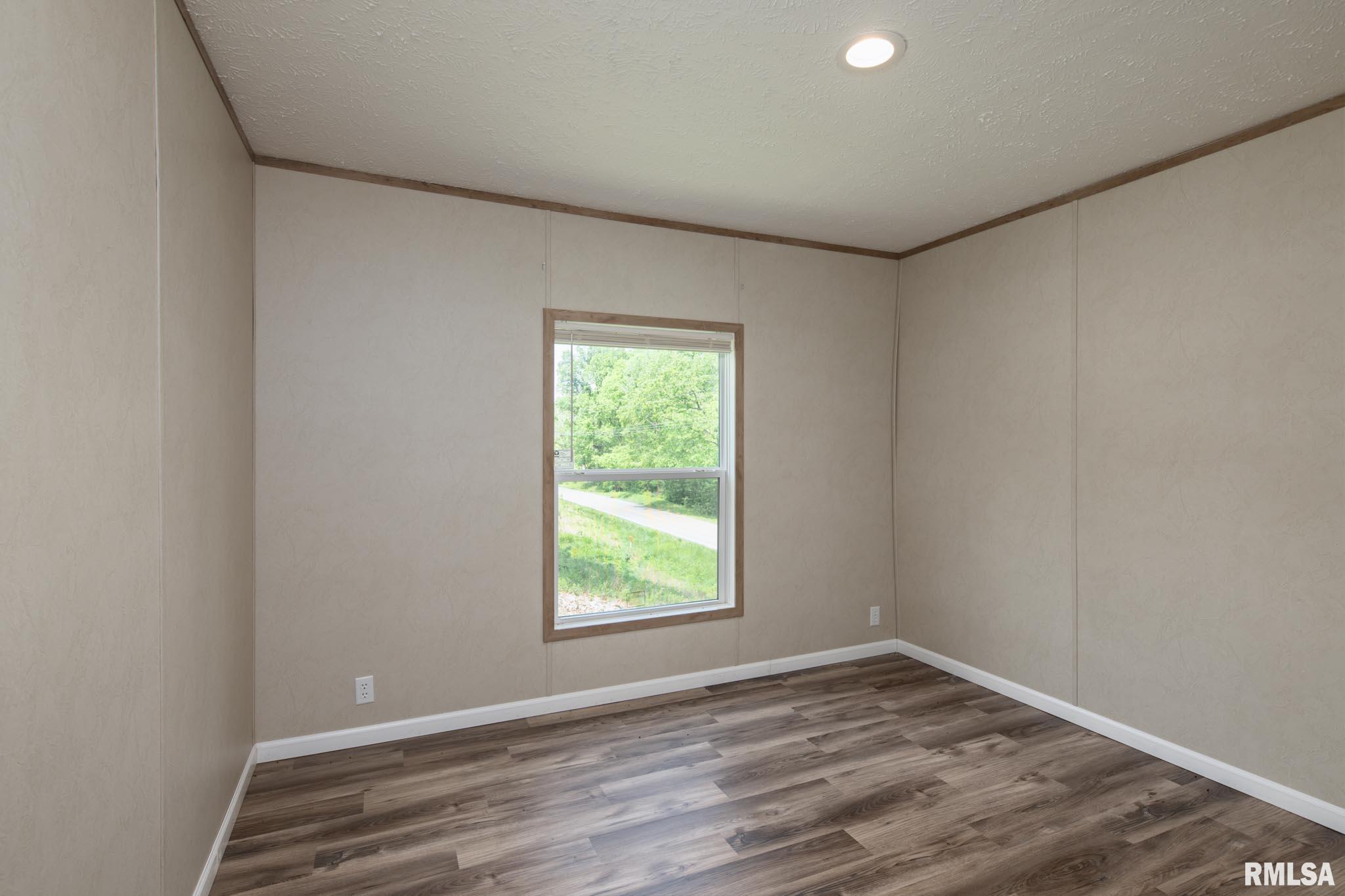 9049 Grassy Road Marion, IL 62959 - Photo 14 of 28