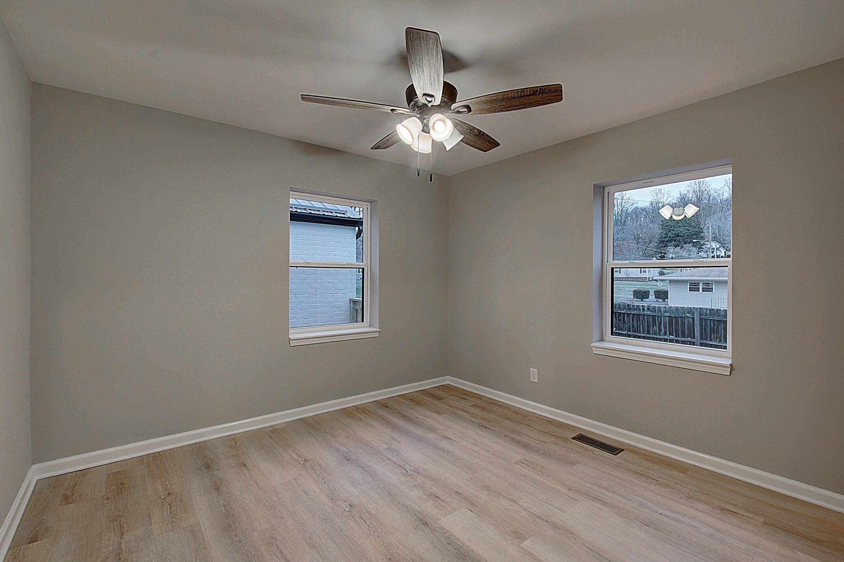 615 Pine Hill Road Elizabethton, TN 37643 - Photo 21 of 27 DSC_0253And8more