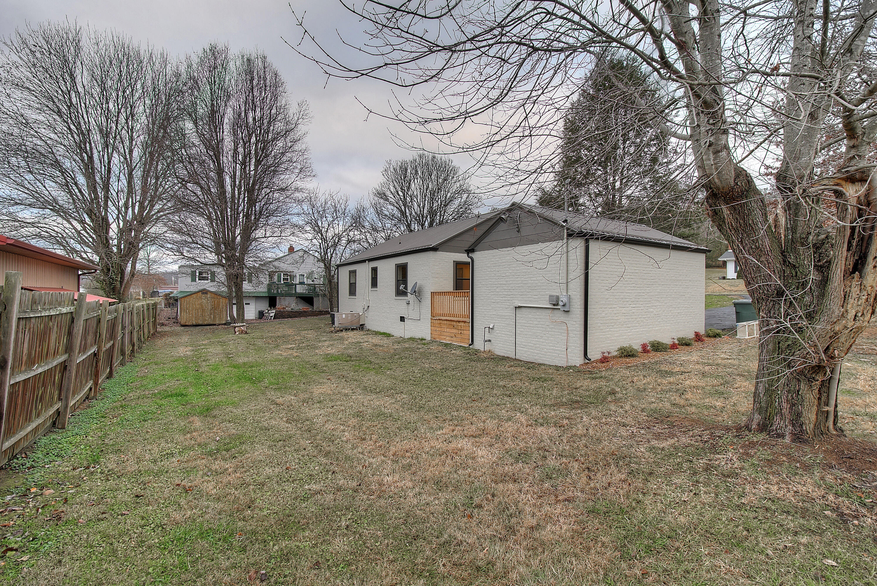 615 Pine Hill Road Elizabethton, TN 37643 - Photo 25 of 27 DSC_0337_38_39_40_41_42