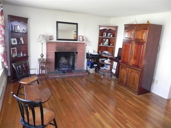 39 Ridgewood Road Worcester, MA 01606 - Photo 4 of 18 Gallery Image 4