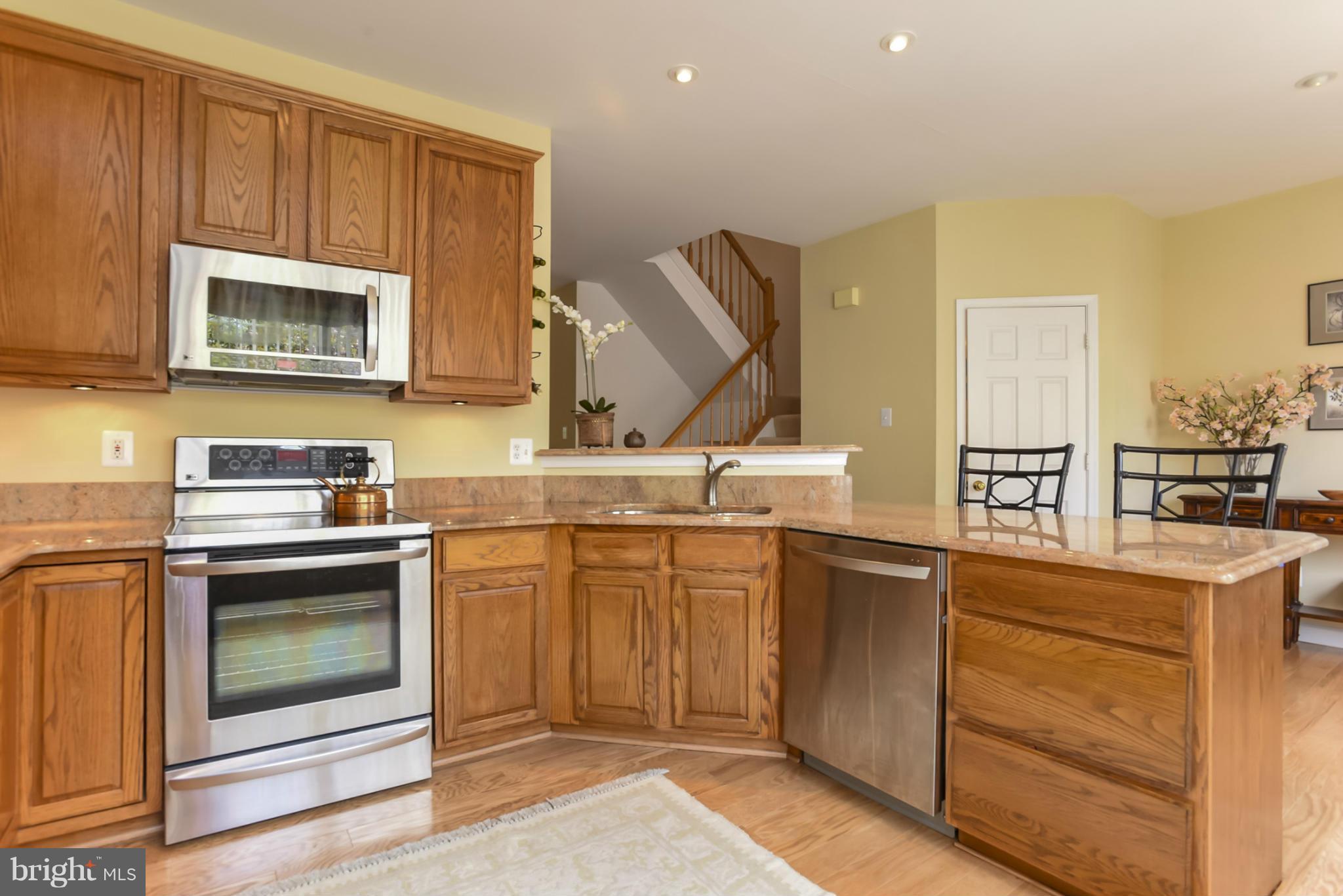 2823 Roesh Way Vienna, VA 22181 - Photo 2 of 22 Kitchen