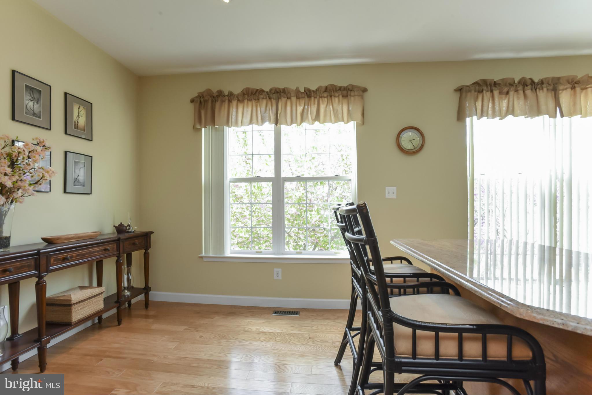 2823 Roesh Way Vienna, VA 22181 - Photo 4 of 22 Kitchen