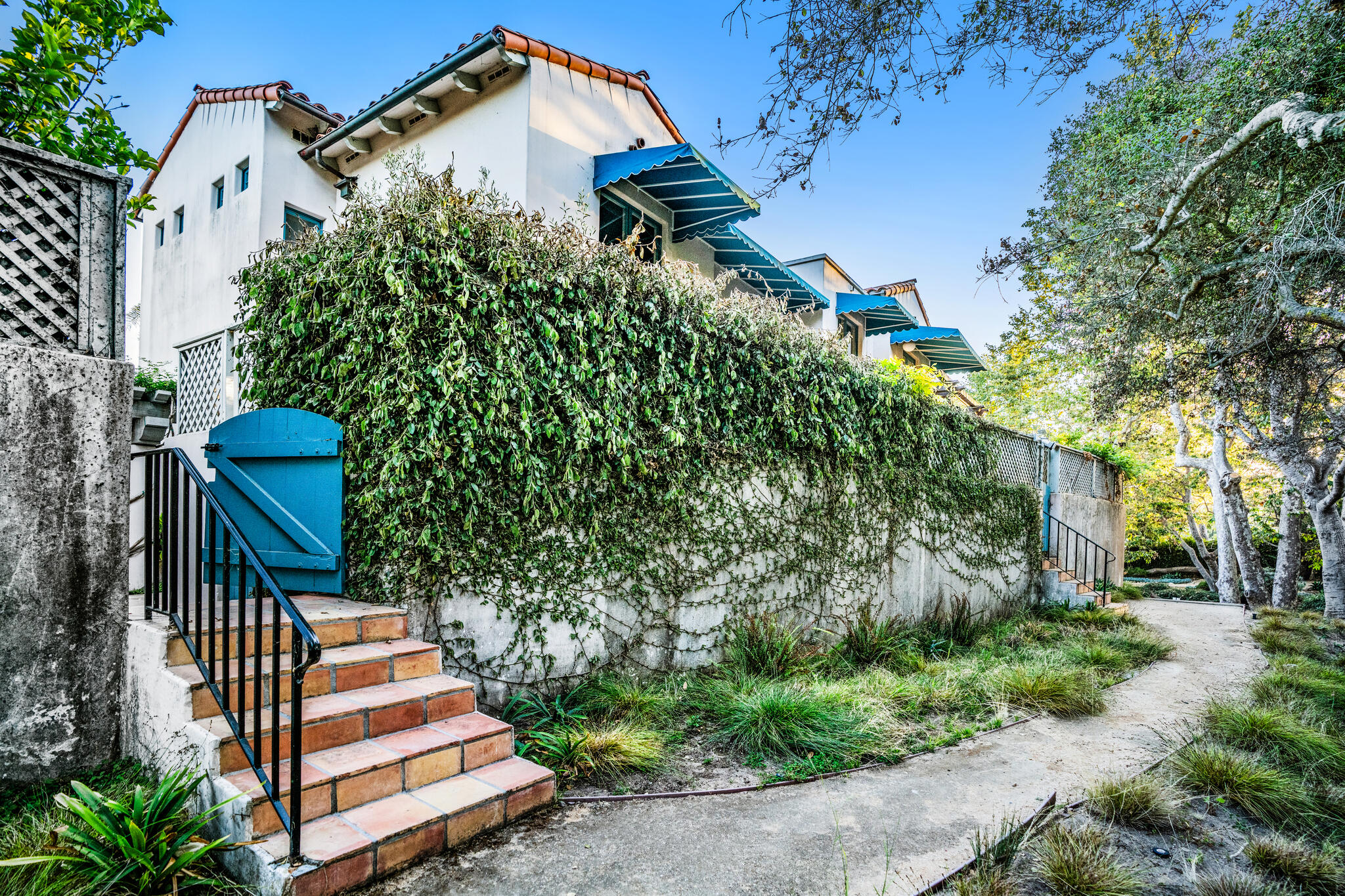 1647 Posilipo Lane, Unit B Montecito, CA 93108 - Photo 34 of 37 a balcony view with a garden space