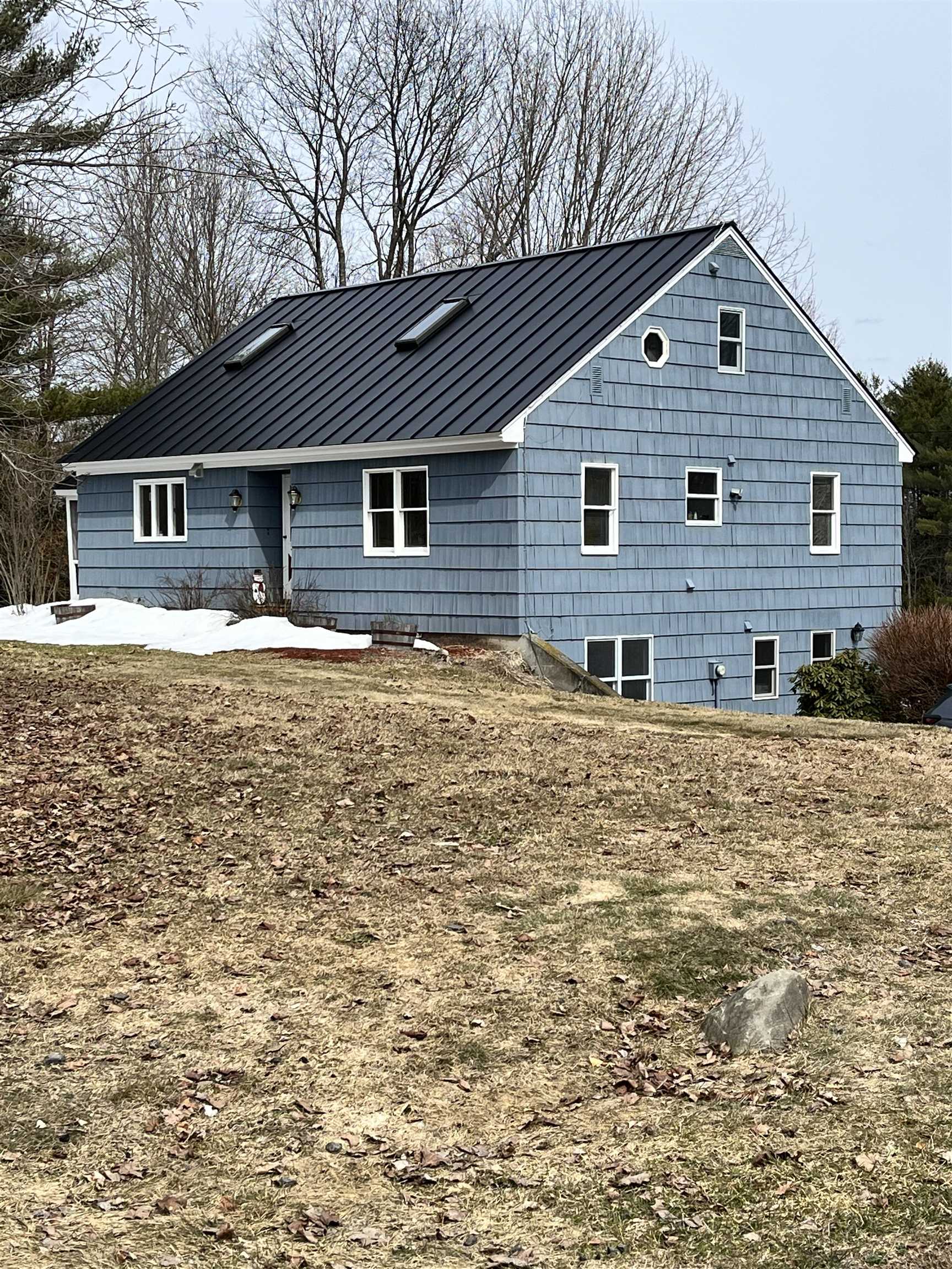 131 Cross Road Bradford, VT 05033 - Photo 2 of 28