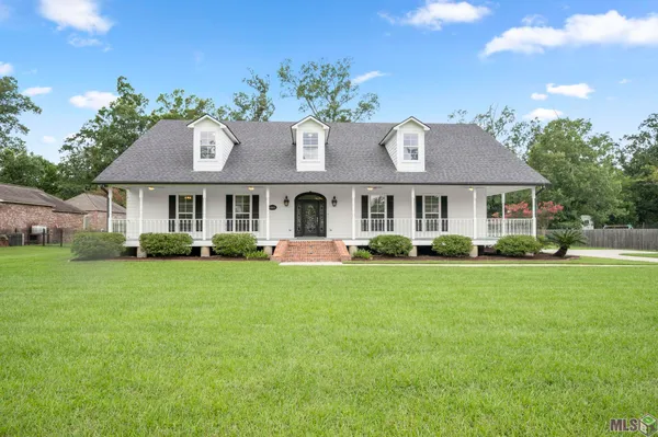 $825,000 | 6323 Oak Cluster Drive, Greenwell Springs, LA 70739