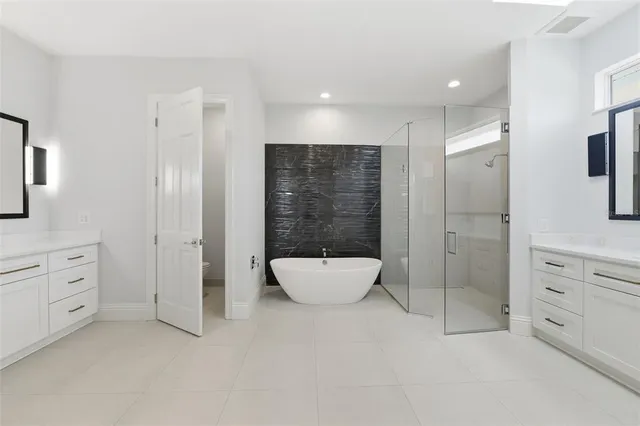 $2,785,000 | 7796 Alister MacKenzie Drive, Sarasota, FL 34240