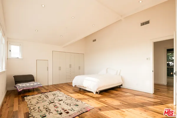 $13,500 | 2513 3rd Street, Santa Monica, CA 90405