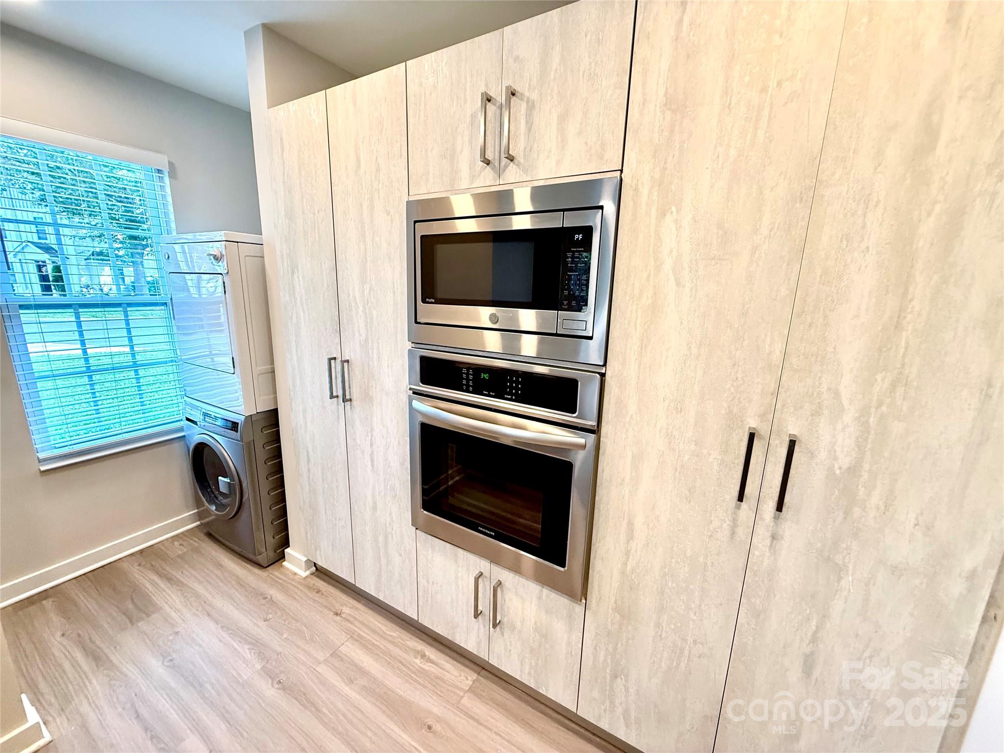 1519 Briar Creek Road, Unit B Charlotte, NC 28205 - Photo 7 of 32