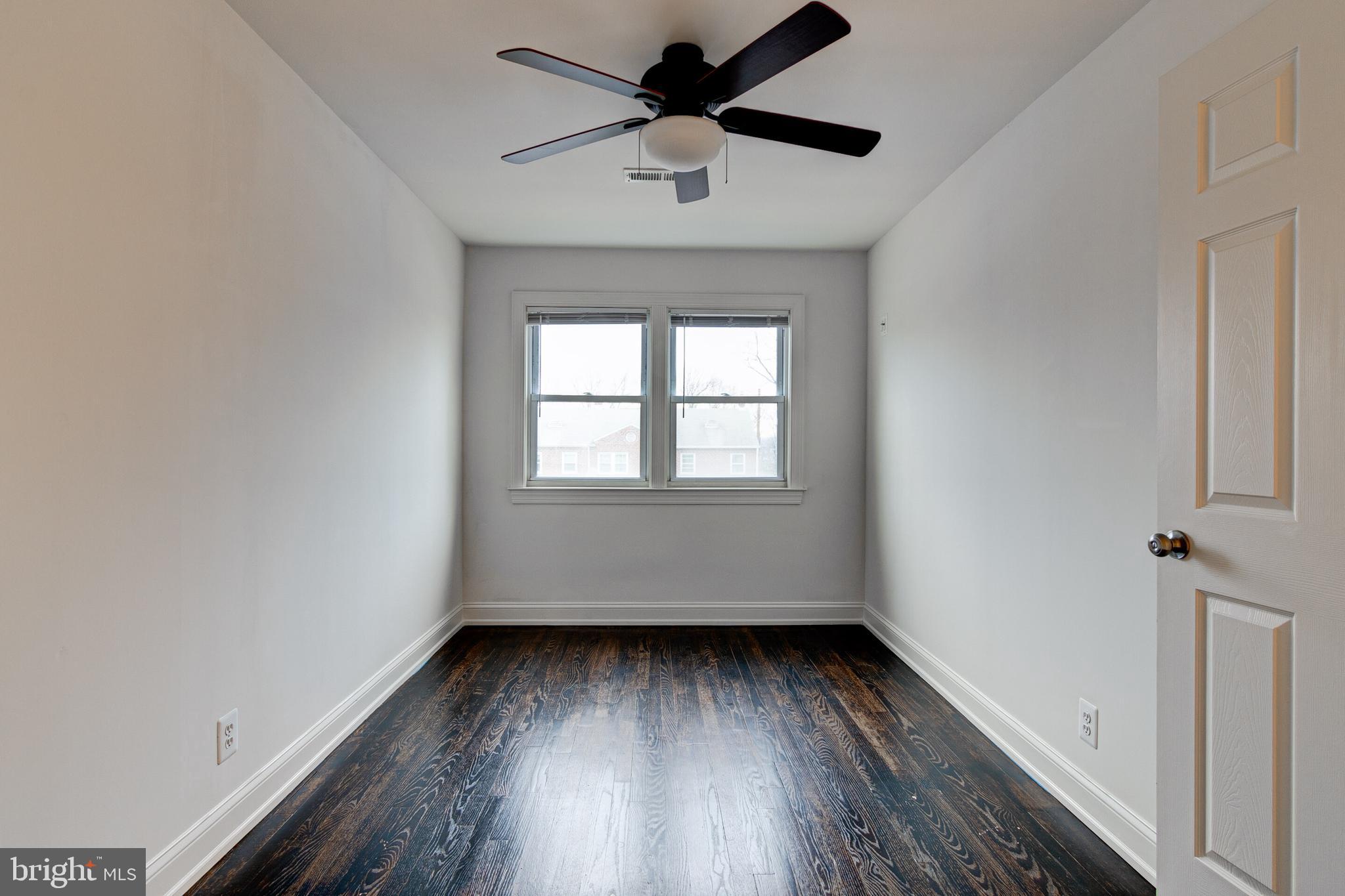 1059 Elm Road Baltimore, MD 21227 - Photo 14 of 23