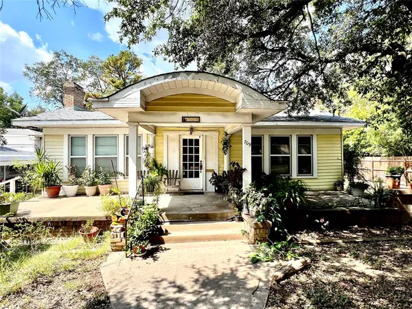 $179,000 | 709 South Seaman Street, Eastland, TX 76448