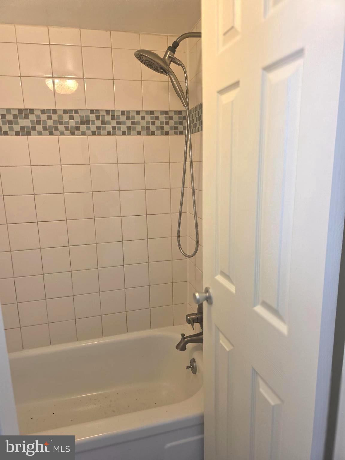 1836 Metzerott Road, Unit 1704 Adelphi, MD 20783 - Photo 23 of 25