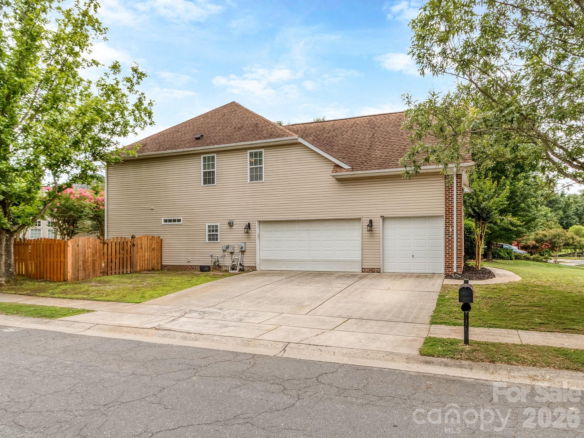 4027 Riseley Lane Charlotte, NC 28270 - Photo 3 of 39