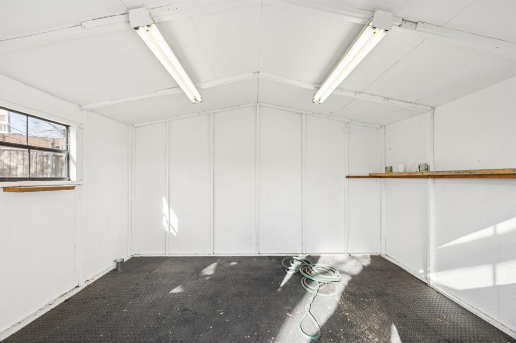 2017 Durham Street Irving, TX 75062 - Photo 20 of 26 a view of an empty room with windows