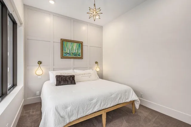 $429,000 | 300 Washington Avenue, Unit 4, Grand Haven, MI 49417