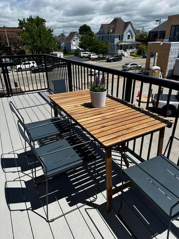 $429,000 | 300 Washington Avenue, Unit 4, Grand Haven, MI 49417