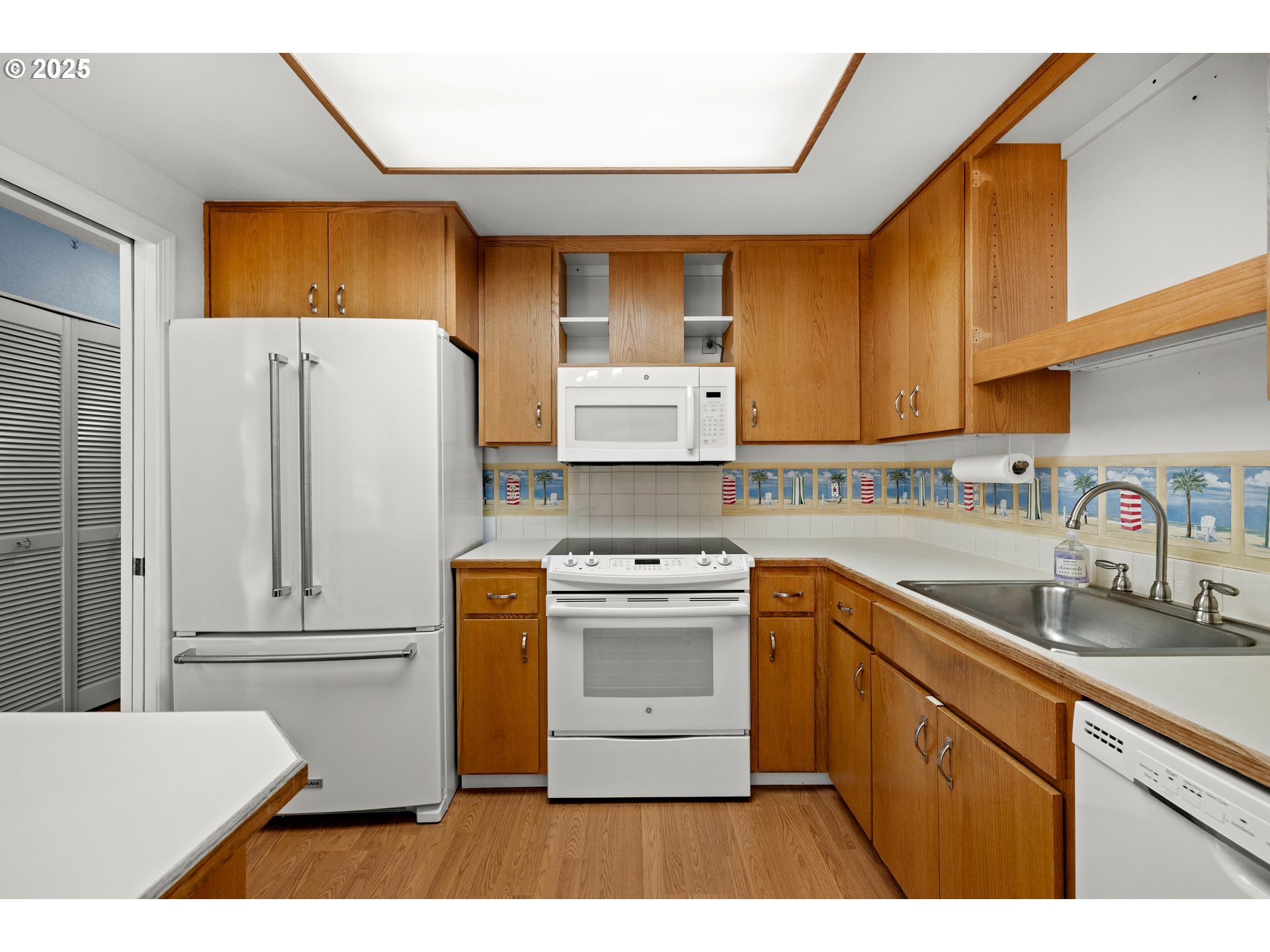 16139 Southwest 130th Terrace, Unit 38 Tigard, OR 97224 - Photo 3 of 25