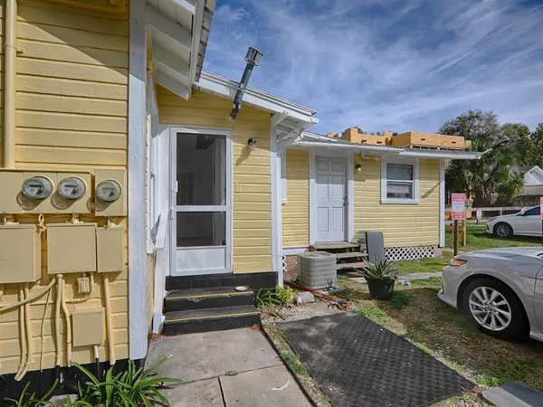 $490,000 | 422 Citrus Avenue, Eustis, FL 32726