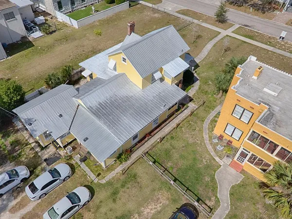 $490,000 | 422 Citrus Avenue, Eustis, FL 32726