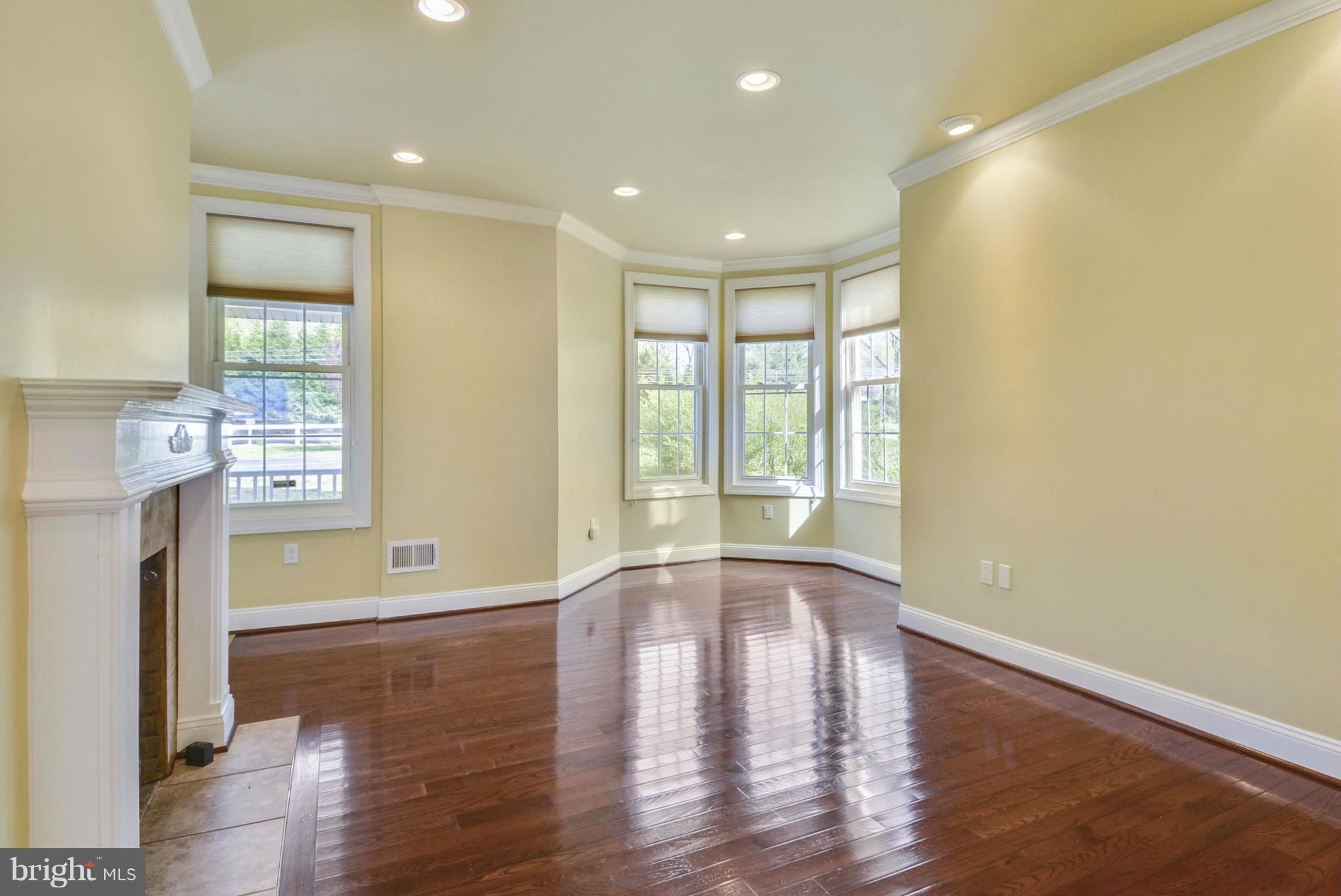 2715 Riva Road Annapolis, MD 21401 - Photo 8 of 30 Family Room