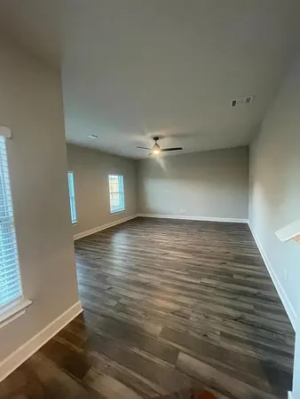 $2,950 | 312 Lone Wolf Trail, Fort Worth, TX 76120