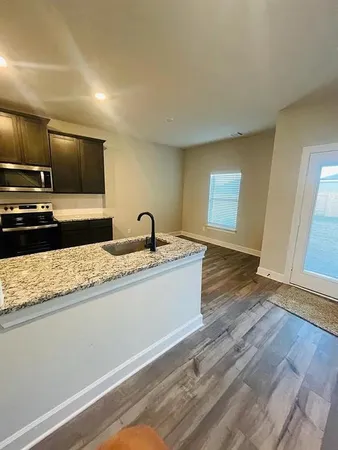 $2,950 | 312 Lone Wolf Trail, Fort Worth, TX 76120