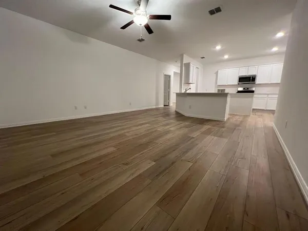 $2,950 | 312 Lone Wolf Trail, Fort Worth, TX 76120