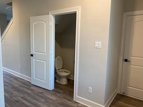 $2,950 | 312 Lone Wolf Trail, Fort Worth, TX 76120