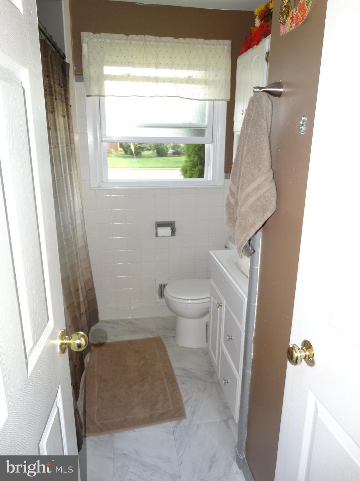 97 Hempstead Road Hamilton, NJ 08610 - Photo 11 of 18