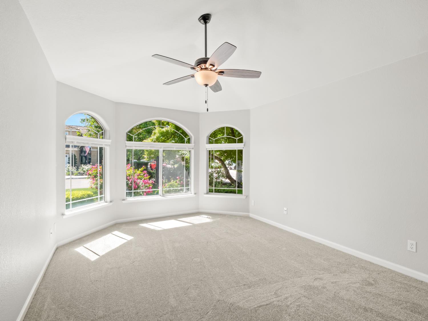 1582 East Revere Road Fresno, CA 93720 - Photo 22 of 48 Bedroom 2
