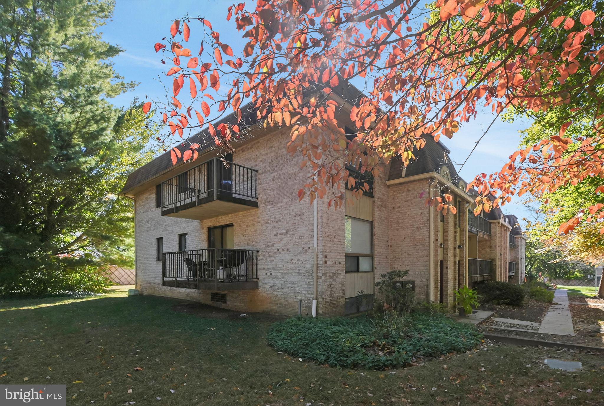 356 B Saybrook Lane, Unit B Wallingford, PA 19086 - Photo 1 of 34 a small house in middle of the green field