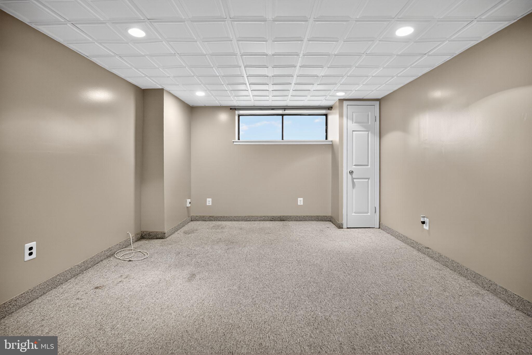 356 B Saybrook Lane, Unit B Wallingford, PA 19086 - Photo 26 of 34 a view of an empty room