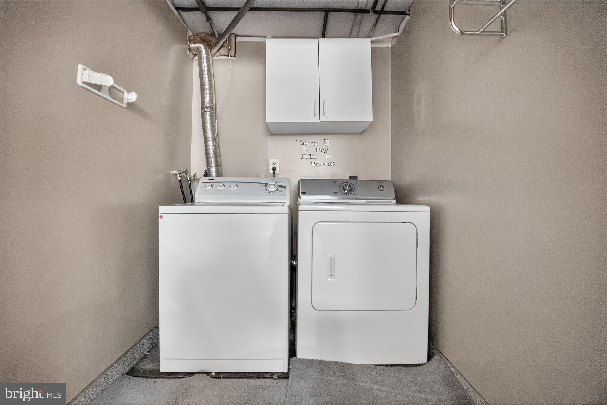 356 B Saybrook Lane, Unit B Wallingford, PA 19086 - Photo 28 of 34 a utility room with dryer and washer