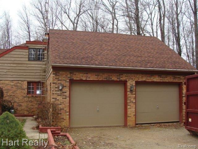 1495 Indian Road Lapeer, MI 48446 - Photo 6 of 24 011.jpg