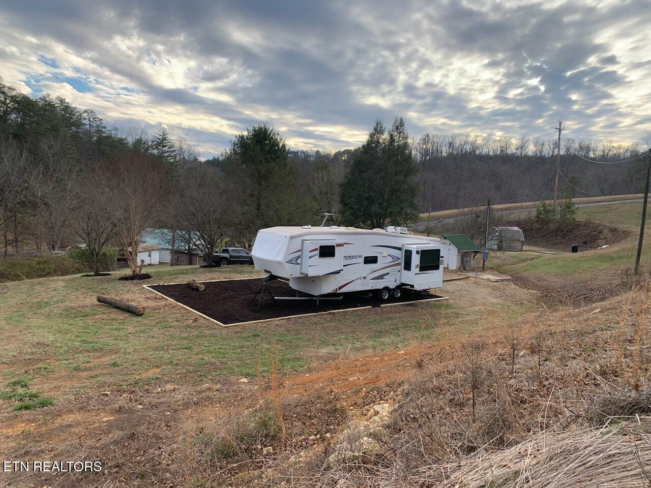 1009 Franklin Way Sevierville, TN 37876 - Photo 2 of 27 IMG_7200