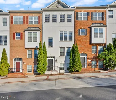 $774,900 | 4025 Columbia Pike, Arlington, VA 22204