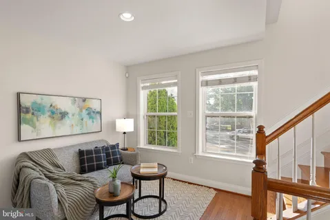 $774,900 | 4025 Columbia Pike, Arlington, VA 22204