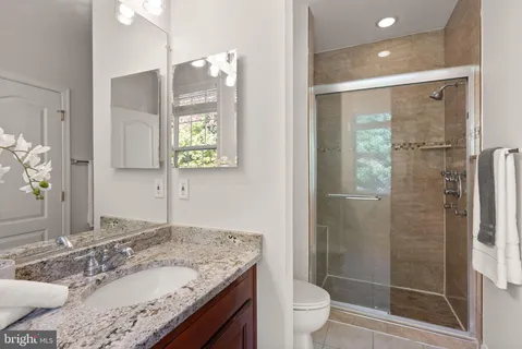 $774,900 | 4025 Columbia Pike, Arlington, VA 22204