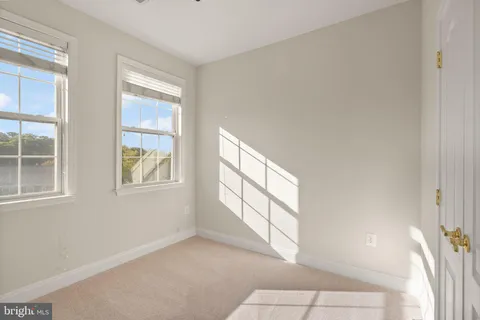 $774,900 | 4025 Columbia Pike, Arlington, VA 22204