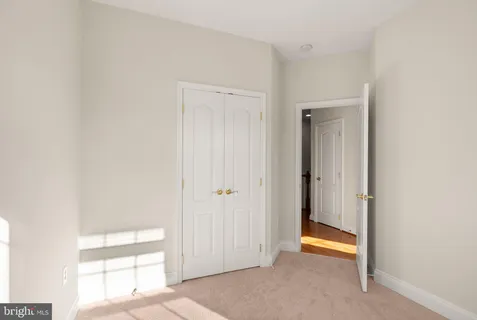 $774,900 | 4025 Columbia Pike, Arlington, VA 22204